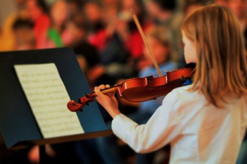 Recital de vioară la Colegiul Regina Maria din Constanţa